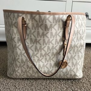 Michael Kors Jet Set Open Bag Tote